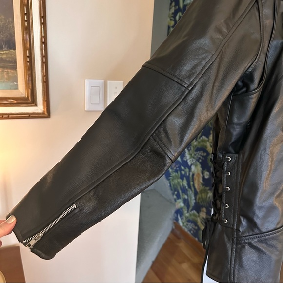 Pristine Leather Motorcycle Jacket - Picture 8 of 9